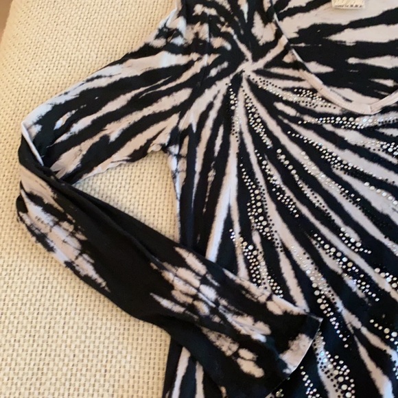 Tie-dye tunic with bling in size Large - Picture 4 of 9